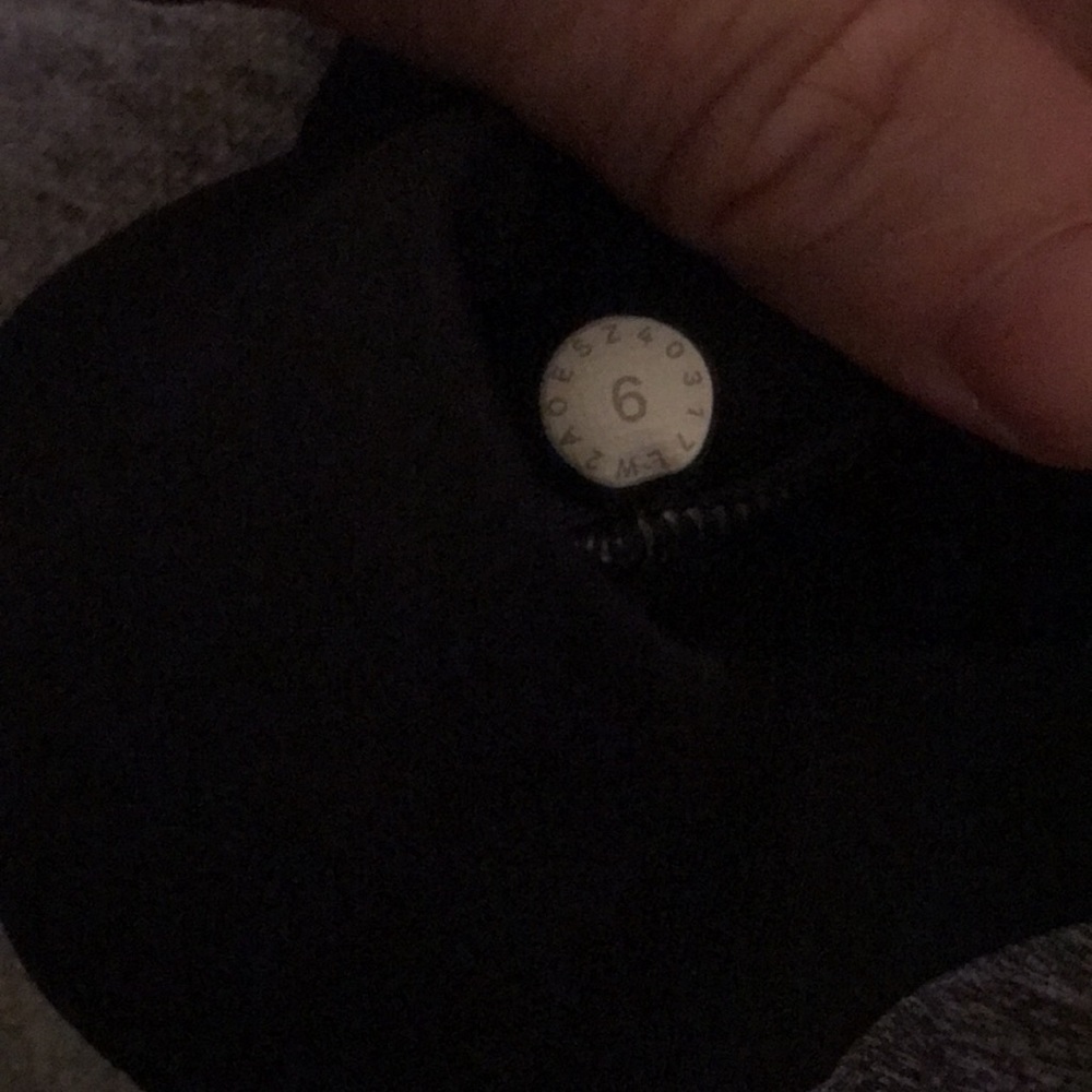 Lululemon Box It Out Bra Heathered Black, 6 - Picture 4 of 6